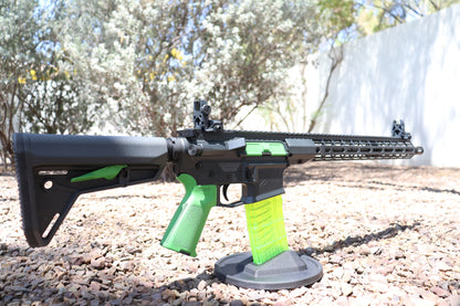 Base Armory Weapon-Grey/Neon Green & Hard Case (Assembled)