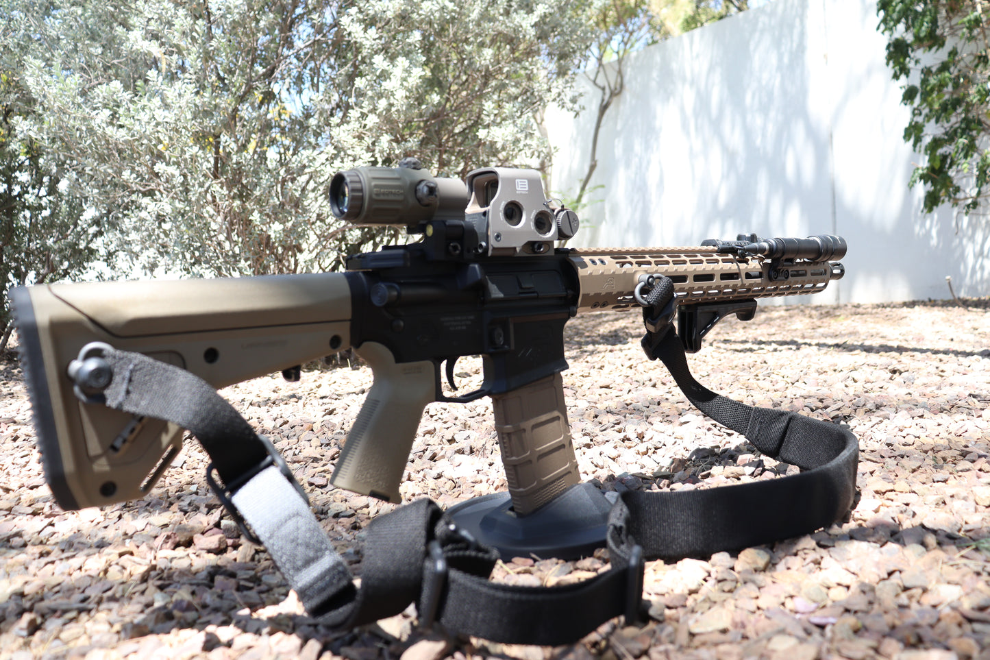 Security Armory Weapon-Black/FDE & Hard Case (Assembled)